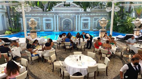 versace mansion restaurant lunch